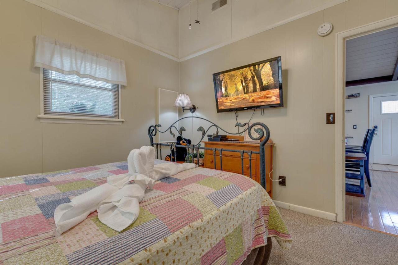 Bear View Chalet, 3 Bedroom, Pool, Pets, Arcades, Wifi, Hot Tub, Sleeps 12 جاتلينبرج المظهر الخارجي الصورة