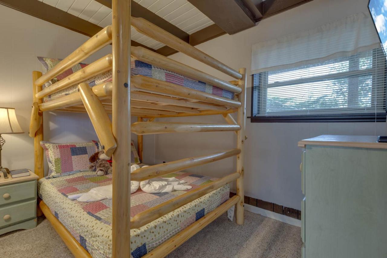 Bear View Chalet, 3 Bedroom, Pool, Pets, Arcades, Wifi, Hot Tub, Sleeps 12 جاتلينبرج المظهر الخارجي الصورة